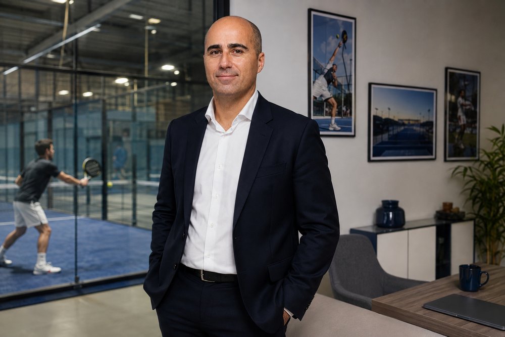 Johann Lebas, assureur spécialisé des salles privées de padel